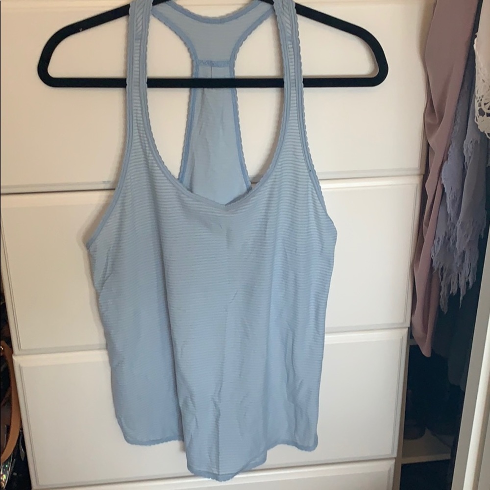 Lululemon workout top